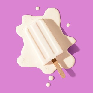 融化的香草味冰棍