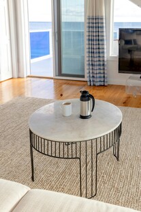 现代简约风客厅圆形茶几