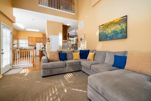 现代简约风格客厅一角