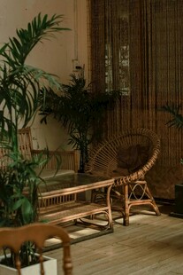 中式室内一角的闲适场景