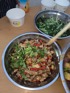 美味家常小炒色泽诱人