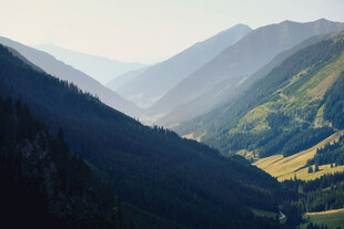 山间美景