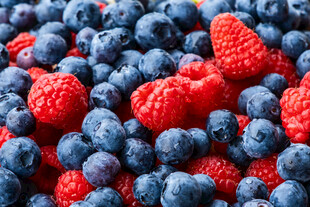 新鲜树莓蓝莓混合