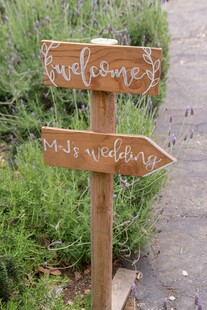 森林方向指示木牌