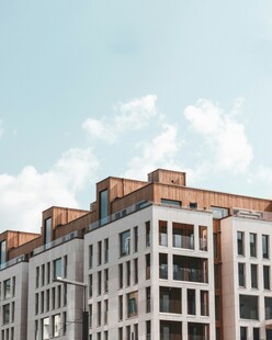 现代风格多层建筑外观