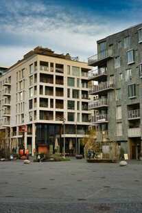 现代风格多层建筑外观