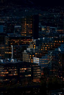 城市夜景璀璨灯火