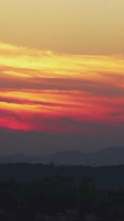 黄昏时分绚丽天空美景