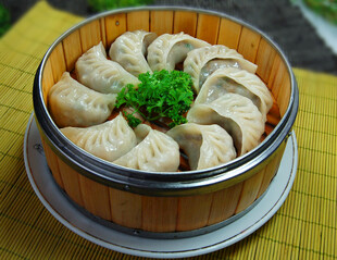 竹笼蒸饺 