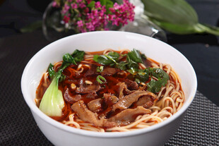 美味红烧牛肉面
