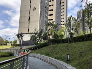 现代都市中的优美住宅区