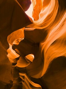 羚羊峡谷的梦幻光影奇观