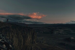 黄昏下的旷野景色