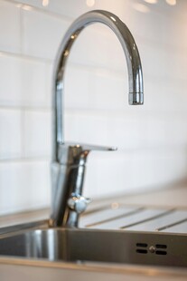 现代简约不锈钢厨房水龙头