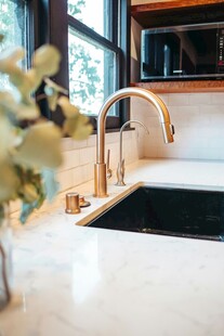 现代简约风格厨房水龙头