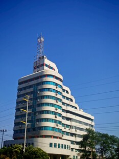 现代风格高楼建筑外观