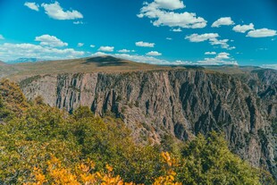 壮丽峡谷秋日美景