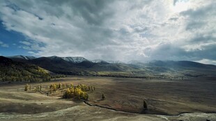 旷野山川间的壮丽风光