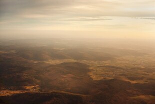 高空俯瞰大地壮丽景观