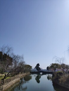 河畔风光