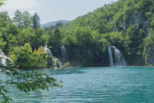 美丽的山水湖泊自然景观