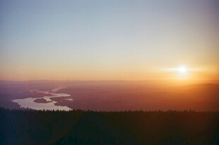 日出时分的壮丽天空景色
