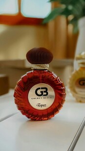 红色奢华GB香水瓶