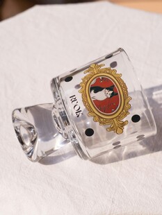 透明骰子形酒瓶