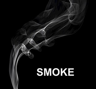 黑色背景下的飘逸烟雾