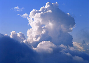 壮观积云蓝天美景