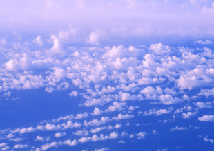 高空俯瞰梦幻云海景观