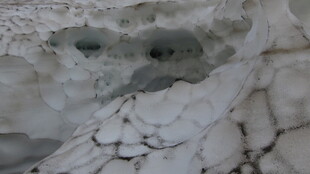 灰白纹理岩石特写
