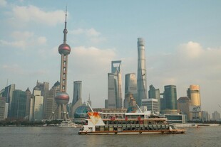 上海外滩繁华江景风光