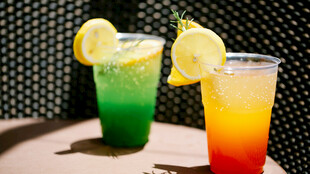 双色渐变柠檬鸡尾酒