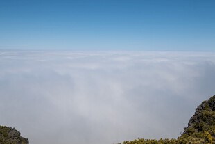 高山云海壮丽景观