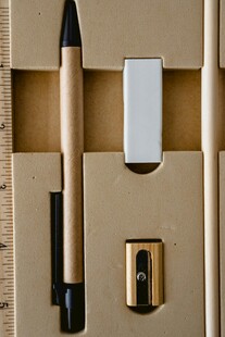 简约文具组合展示