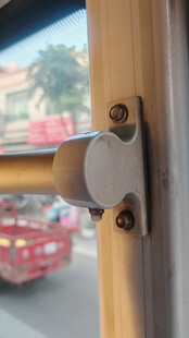 车窗视角金属杆