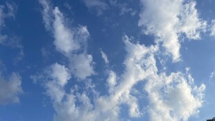 蓝天白云美景