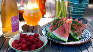 夏日缤纷水果与清爽饮品