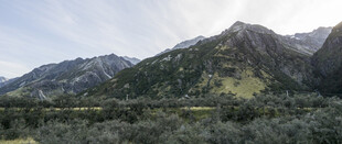 壮丽山峦风景
