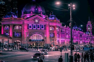 墨尔本弗林德斯街站夜景