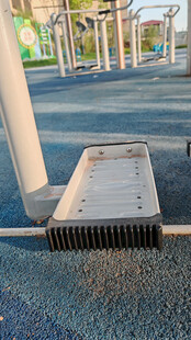 户外健身器材踏板特写