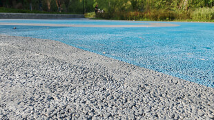 户外路面碎石景观