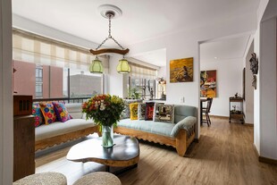 现代温馨客厅室内场景