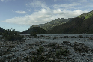 山间河谷风景