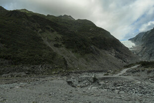 山间河谷地貌景观
