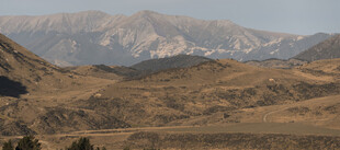 荒凉山地景观
