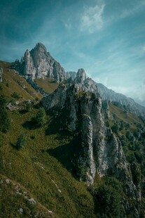 壮丽山峰景色
