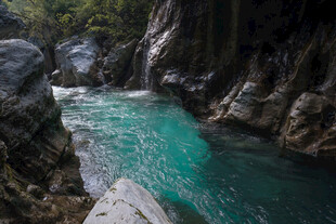 山间碧溪 自然清幽之景