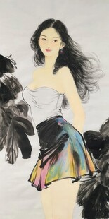 时尚飘逸的多彩裙装女子